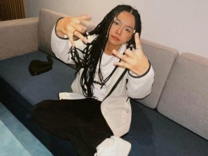 美国14岁女rapper、美国 14 岁女 rapper 用音乐打破刻板印象