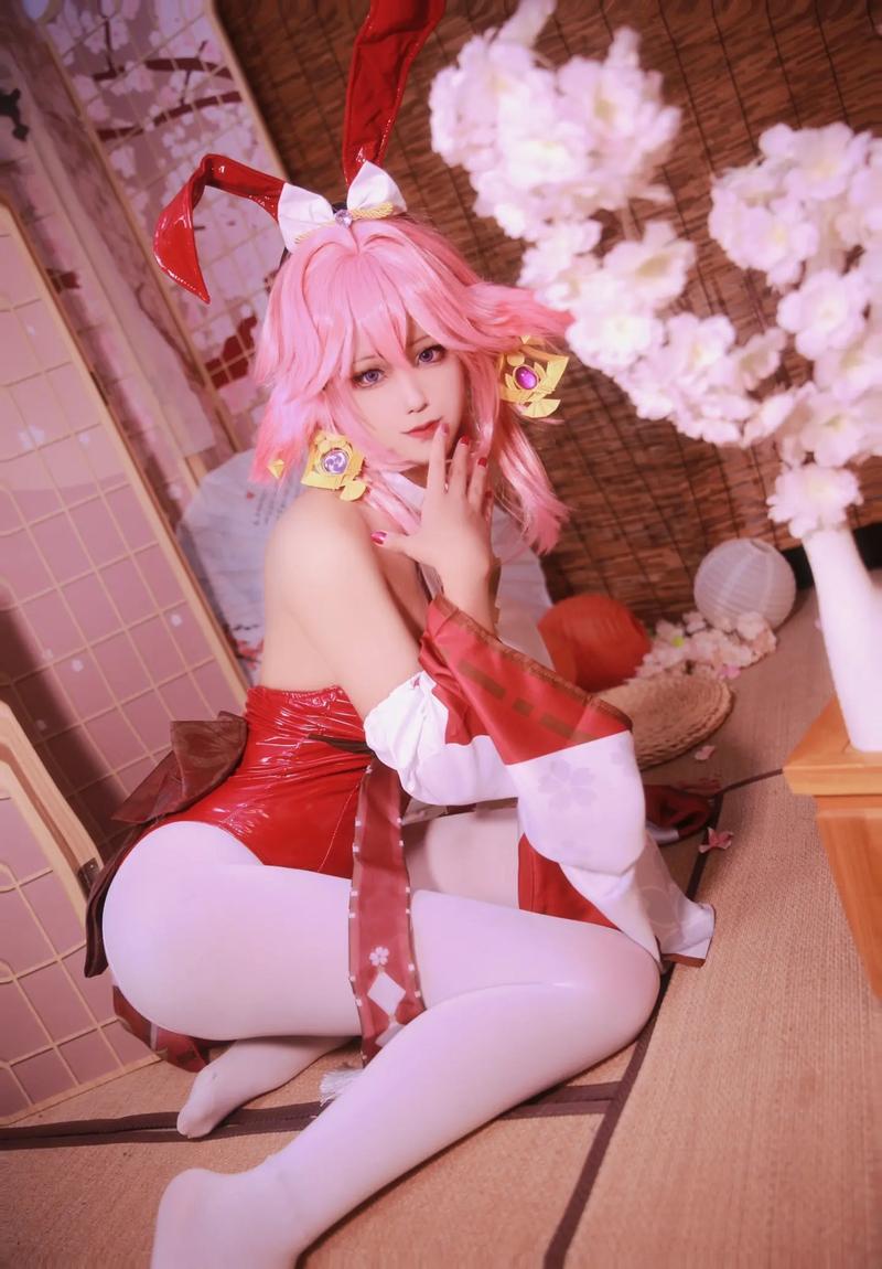 八重神子露副乳，原神 cos 服装，高品质还原，让你成为游戏中的女神